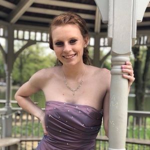 Meet your Posher, Allison